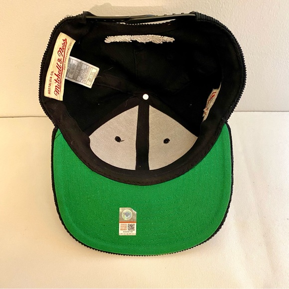 Ohio State Buckeyes Youth Mitchell & Ness Black Corduroy Script Snapback Hat - Picture 6 of 8